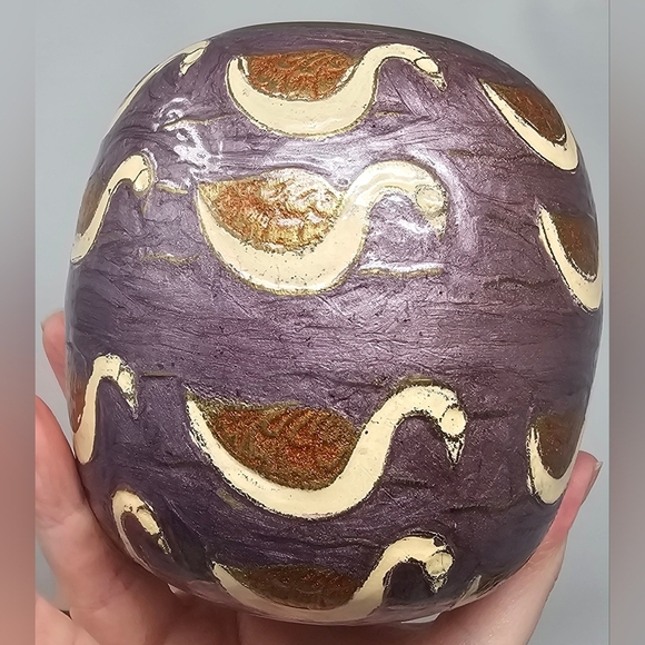 Vintage Brass & Enamel Cloisonne Handpaint Swan Vase Made in India 5" Tall - Picture 4 of 13